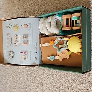 KiwiCo "Let's Sense" Panda Crate (3-4 months)